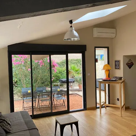 Villa Au Coeur De La Pinede De 1 A 4 Personnes Langlade Exterior foto