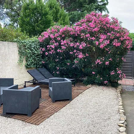 Villa Au Coeur De La Pinede De 1 A 4 Personnes Langlade Exterior foto